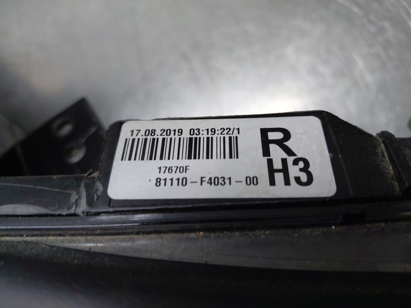 Recambio de faro derecho para toyota c-hr hybrid referencia OEM IAM   