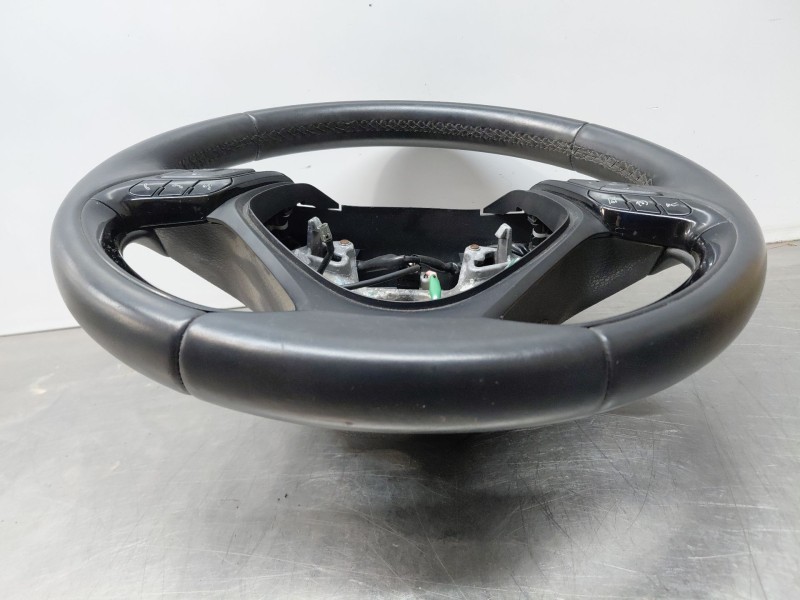 Recambio de volante para toyota c-hr hybrid referencia OEM IAM   