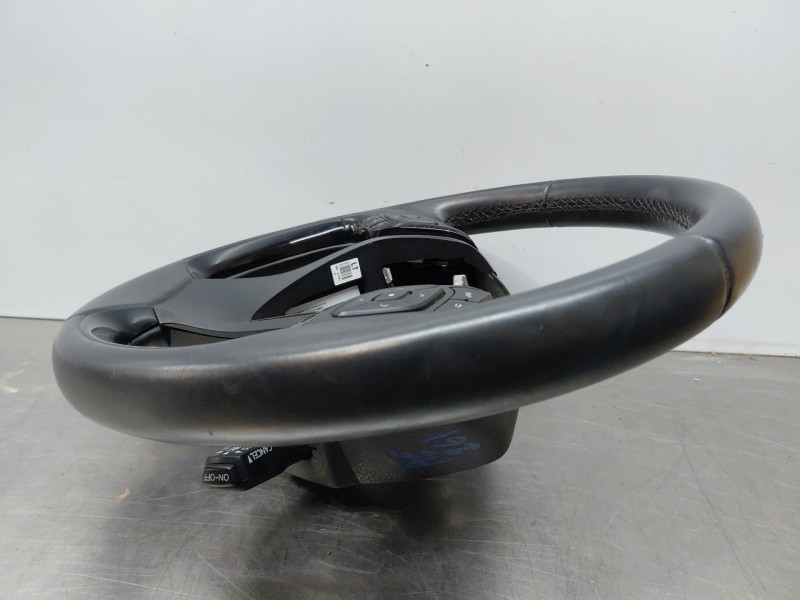 Recambio de volante para toyota c-hr hybrid referencia OEM IAM   