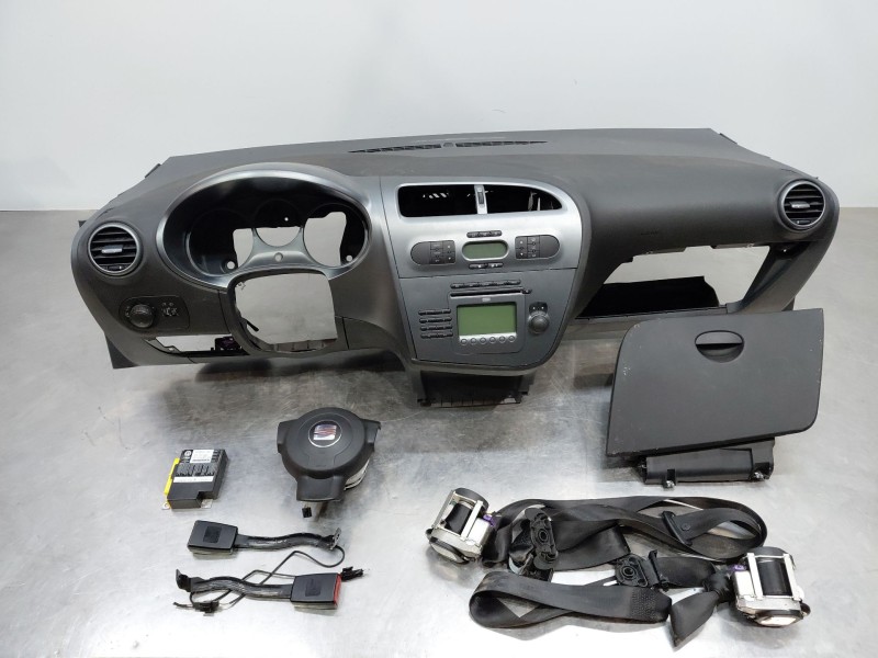 Recambio de kit airbag para seat leon (1p1) 1.9 tdi referencia OEM IAM   