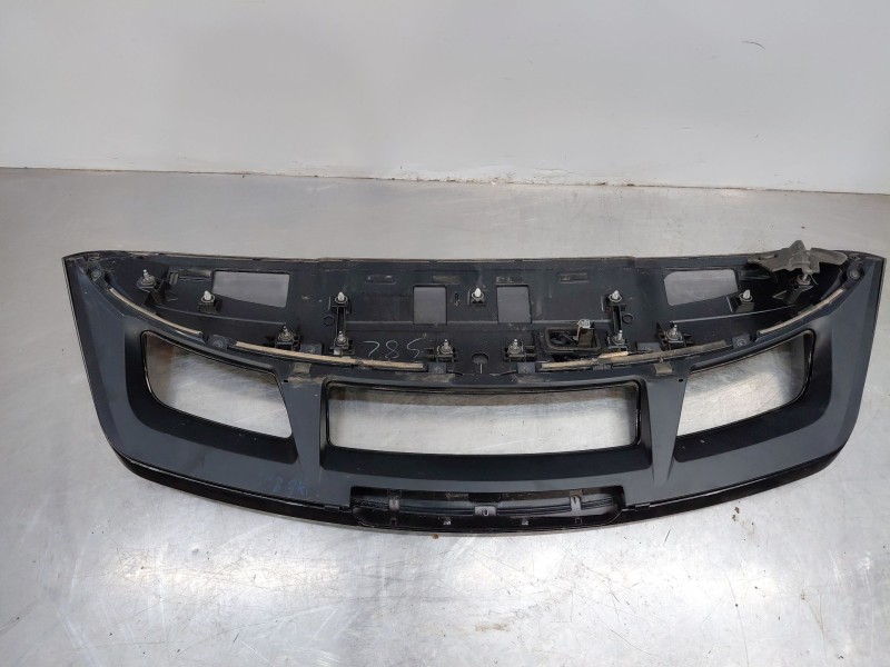 Recambio de aleron trasero para toyota c-hr hybrid referencia OEM IAM 7687110150 76085F4010 