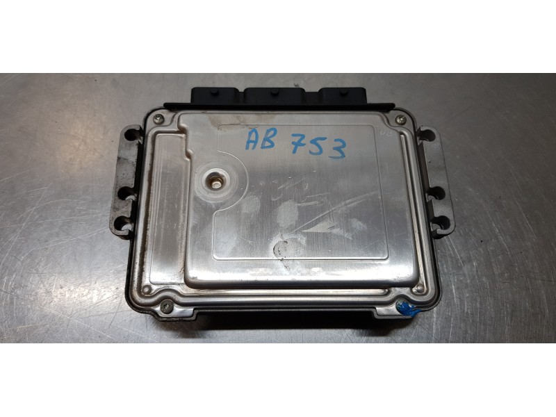 Recambio de centralita motor uce para renault scenic ii authentique referencia OEM IAM 8200391966   Recambio de centralita motor uce para renault scenic ii authentique referencia OEM IAM 8200391966