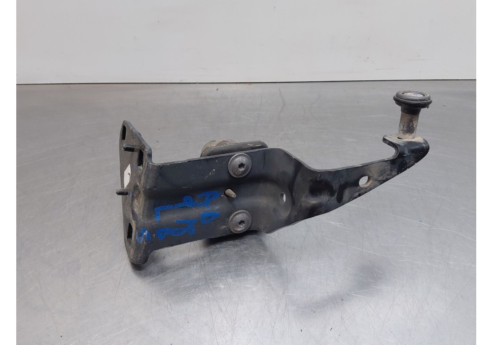 Recambio de soporte / guia puerta corredera para renault master iii furgón referencia OEM IAM   