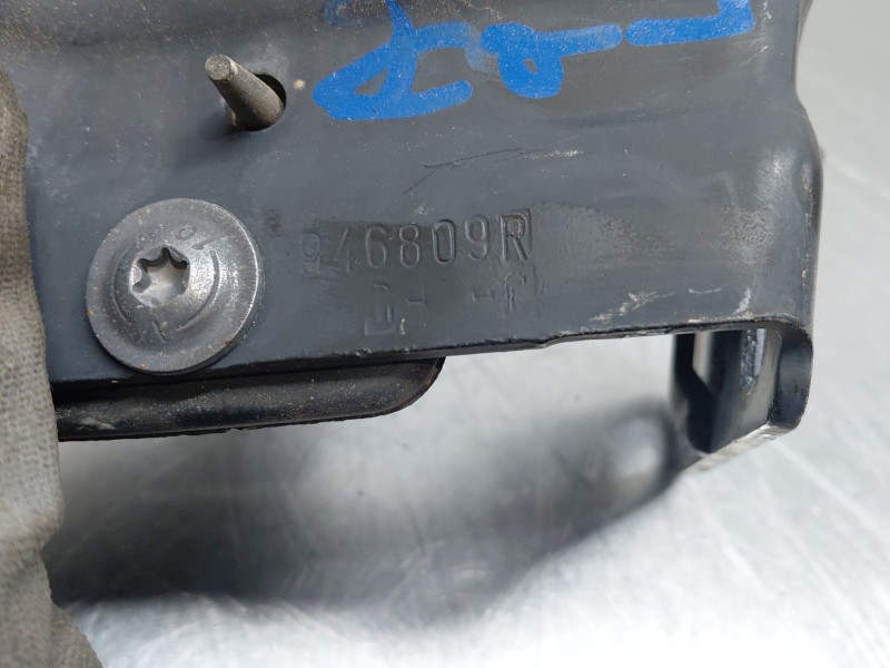 Recambio de soporte / guia puerta corredera para renault master iii furgón referencia OEM IAM   