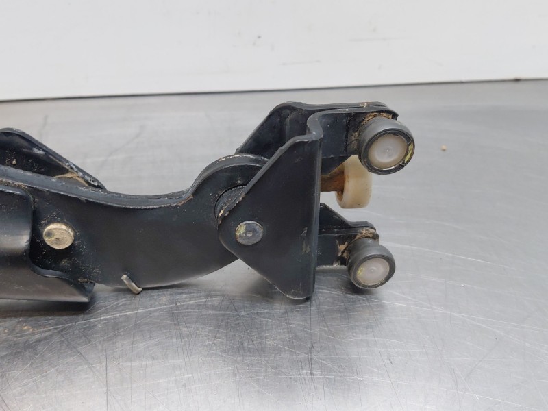 Recambio de soporte / guia puerta corredera para renault master iii furgón referencia OEM IAM   