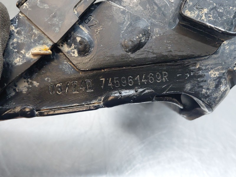 Recambio de soporte / guia puerta corredera para renault master iii furgón referencia OEM IAM   