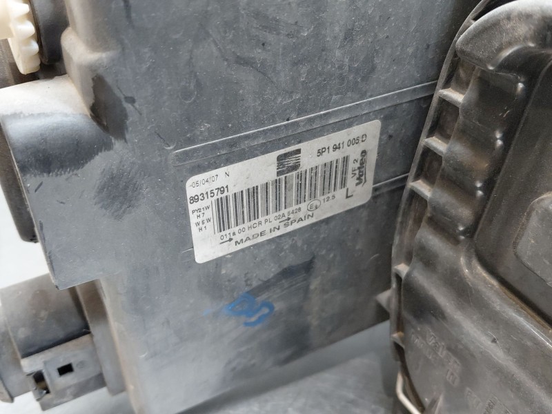 Recambio de faro izquierdo para seat leon (1p1) 1.9 tdi referencia OEM IAM 5P1941005D  