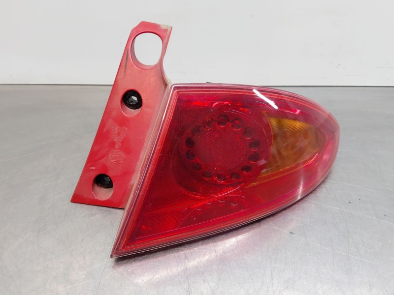 Recambio de piloto trasero derecho para seat leon (1p1) 1.9 tdi referencia OEM IAM 1P0945112C  