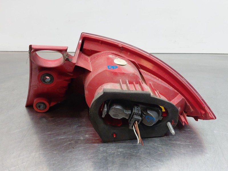 Recambio de piloto trasero izquierdo para seat leon (1p1) 1.9 tdi referencia OEM IAM 1P0945107D  