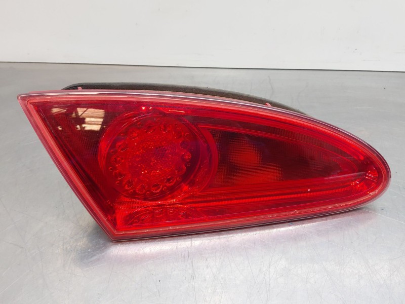 Recambio de piloto trasero izquierdo interior para seat leon (1p1) 1.9 tdi referencia OEM IAM 1P0945111C  