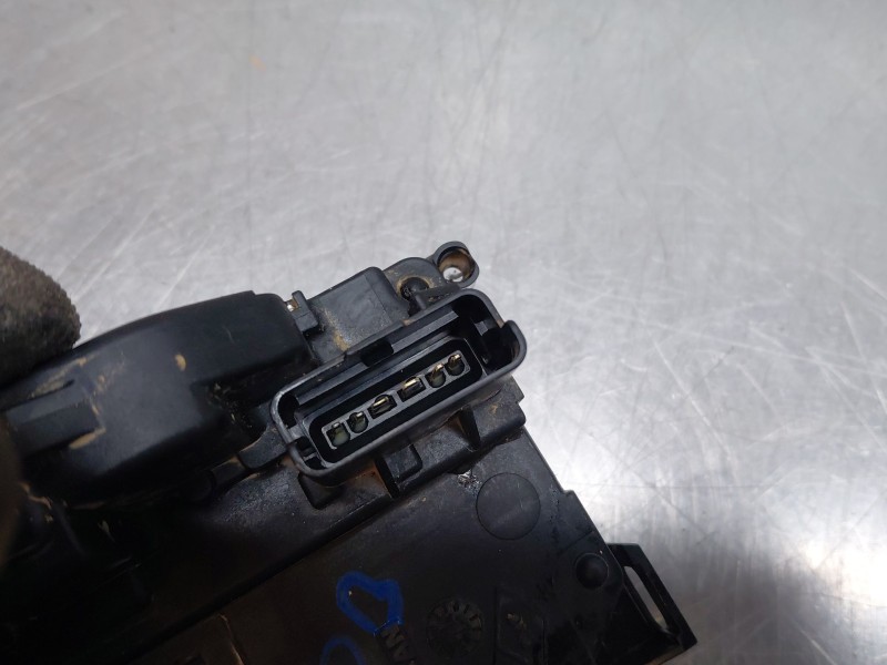 Recambio de cerradura puerta delantera derecha para renault master iii furgón referencia OEM IAM   