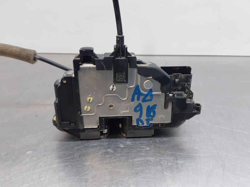 Recambio de cerradura puerta delantera izquierda para renault master iii furgón referencia OEM IAM   