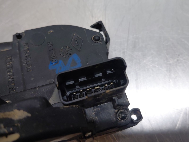 Recambio de cerradura puerta delantera izquierda para renault master iii furgón referencia OEM IAM   