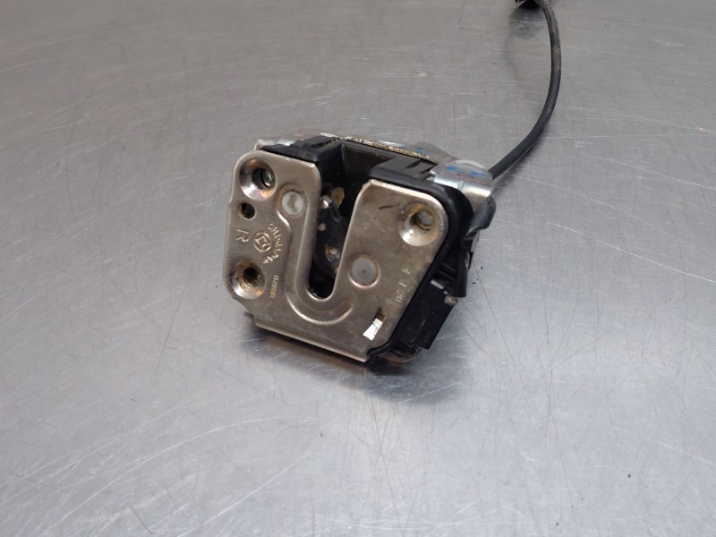 Recambio de cerradura puerta lateral derecha para renault master iii furgón referencia OEM IAM   