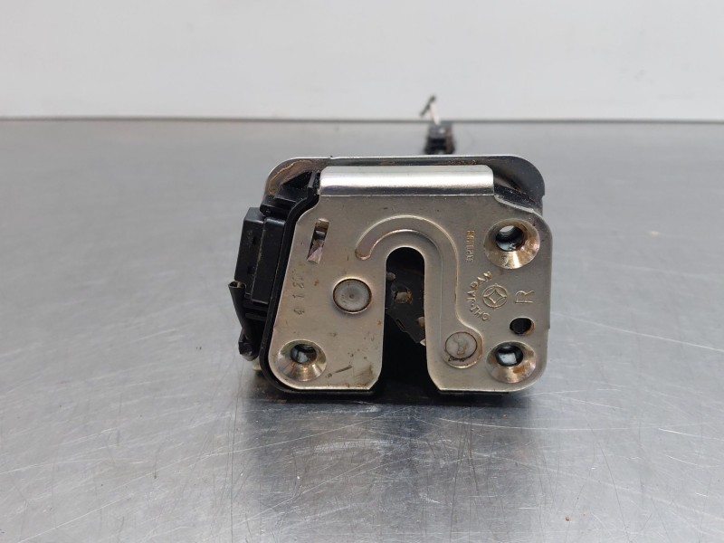 Recambio de cerradura puerta lateral derecha para renault master iii furgón referencia OEM IAM   