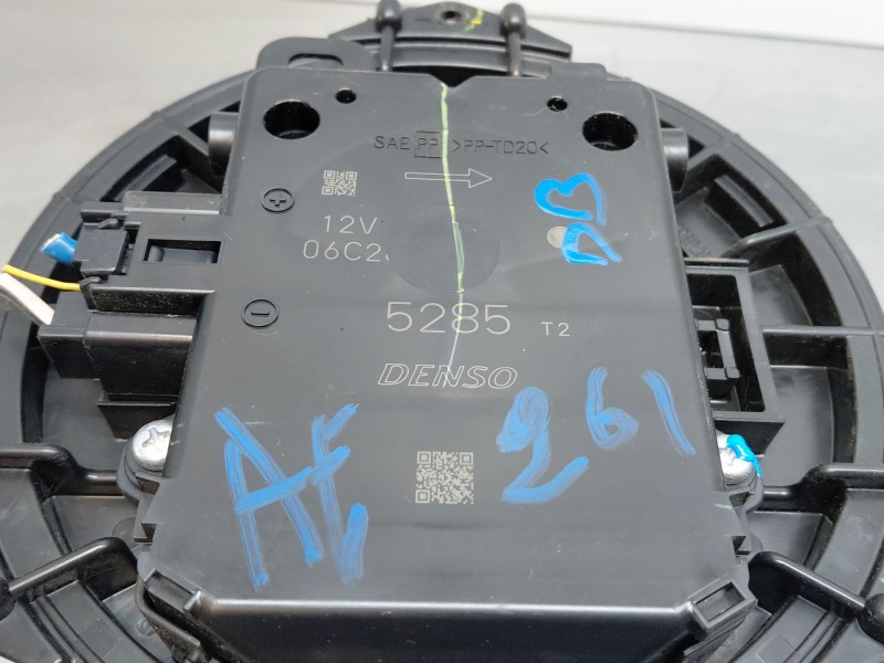 Recambio de motor calefaccion para toyota c-hr hybrid referencia OEM IAM 87103F4020  