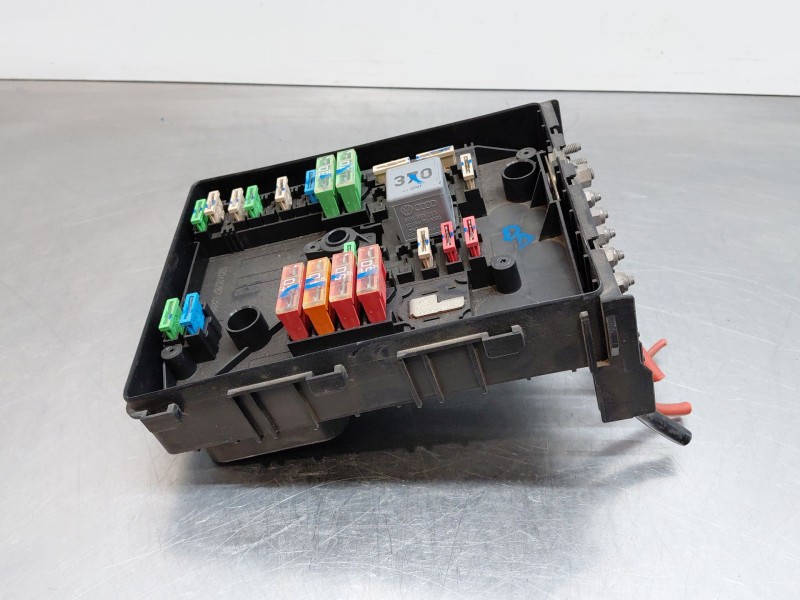 Recambio de caja reles / fusibles para seat leon (1p1) 1.9 tdi referencia OEM IAM 1K0937125A  
