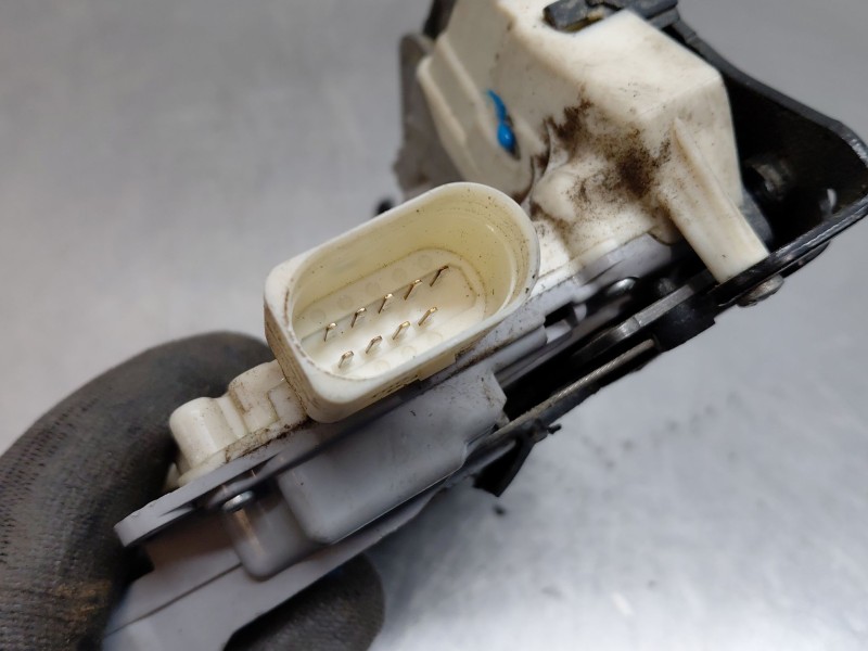 Recambio de cerradura puerta delantera izquierda para seat leon (1p1) 1.9 tdi referencia OEM IAM 1P1837015  