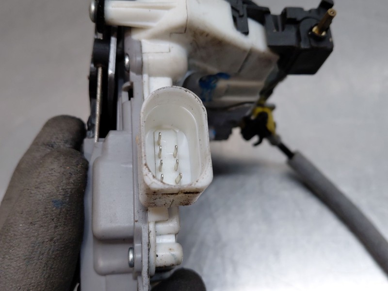 Recambio de cerradura puerta trasera derecha para seat leon (1p1) 1.9 tdi referencia OEM IAM 1P0839016  