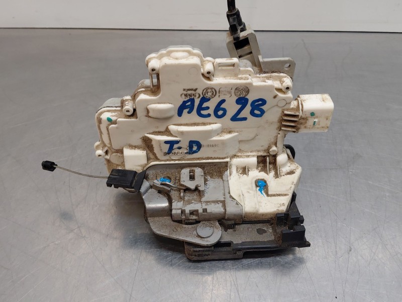 Recambio de cerradura puerta trasera derecha para seat altea xl (5p5, 5p8) 1.9 tdi referencia OEM IAM 1P0839016A  