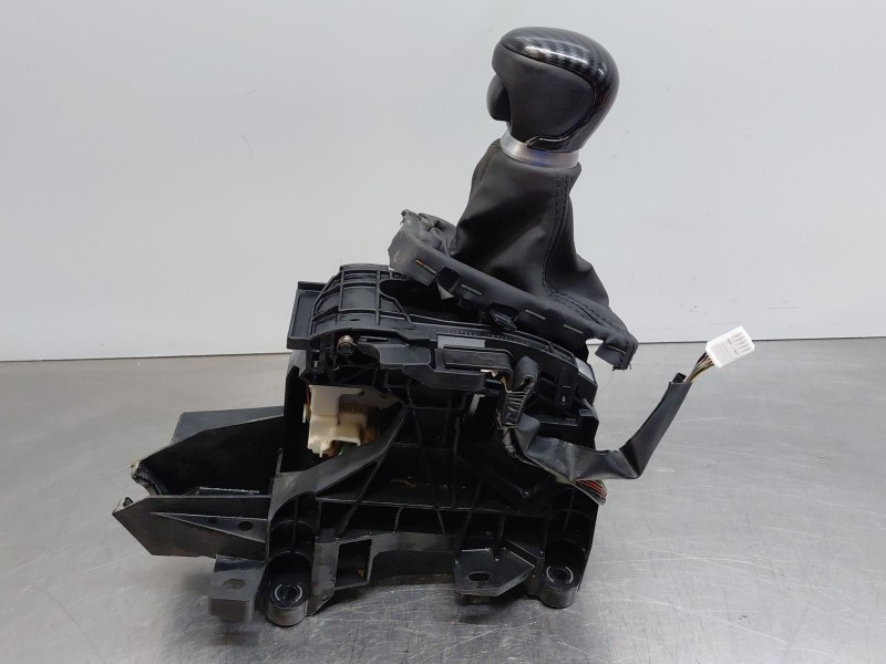 Recambio de palanca cambio para toyota c-hr hybrid referencia OEM IAM 33560F4050  