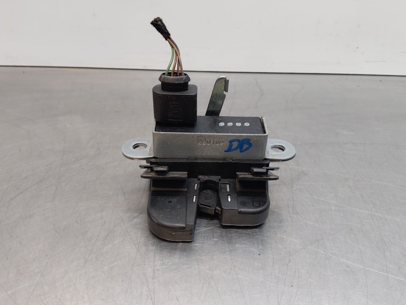 Recambio de cerradura maletero / porton para seat altea xl (5p5, 5p8) 1.9 tdi referencia OEM IAM 5P8827505C1UQ  