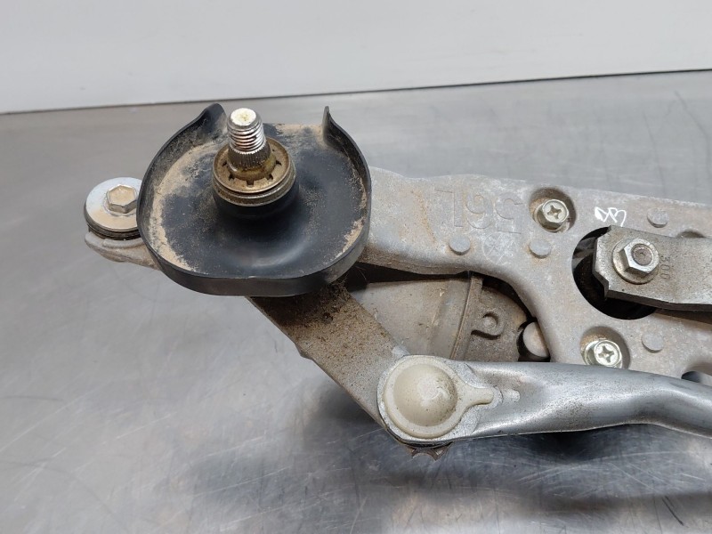 Recambio de motor limpia delantero para toyota c-hr hybrid referencia OEM IAM 85110F4010  