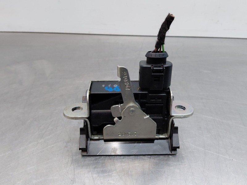 Recambio de cerradura maletero / porton para seat leon (1p1) 1.9 tdi referencia OEM IAM 1P0827505B9B9 1P0827505A 