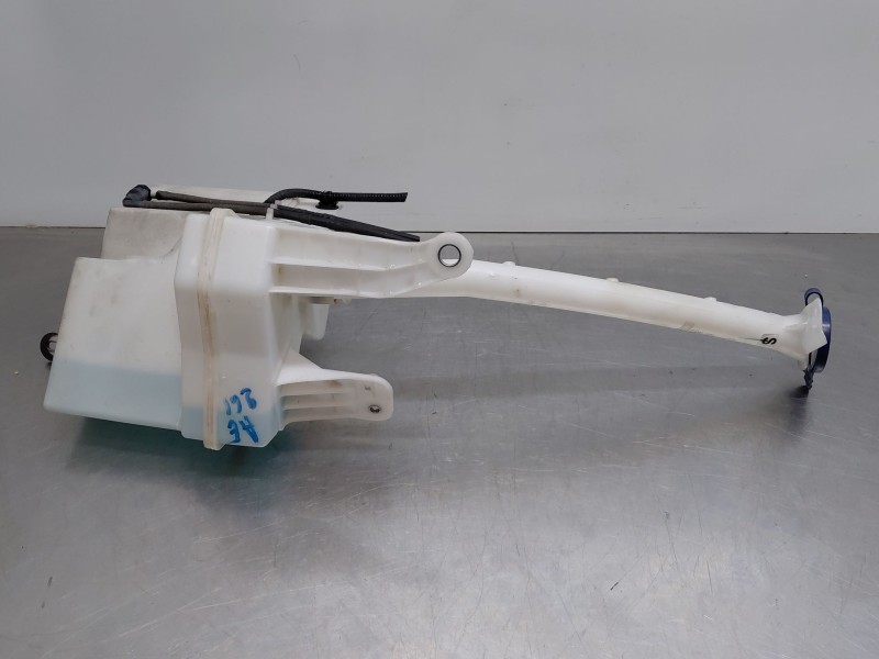 Recambio de deposito limpia para toyota c-hr hybrid referencia OEM IAM 85315F4040 85310F4040 