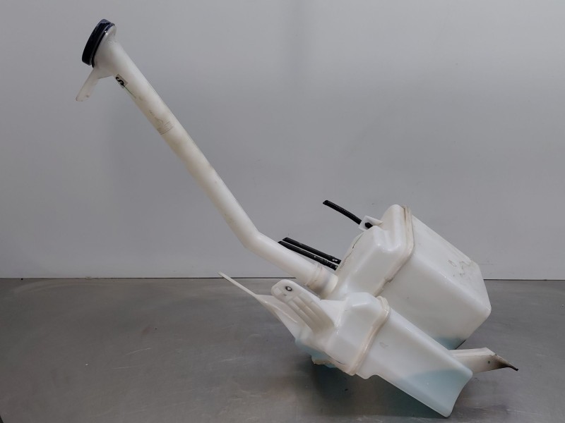 Recambio de deposito limpia para toyota c-hr hybrid referencia OEM IAM 85315F4040 85310F4040 