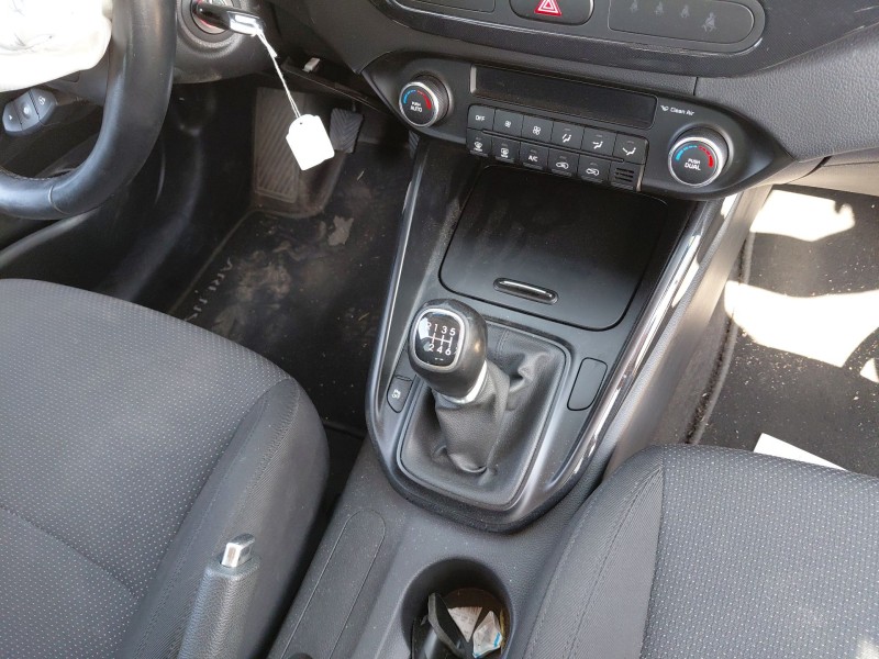 kia carens iv del año 2014