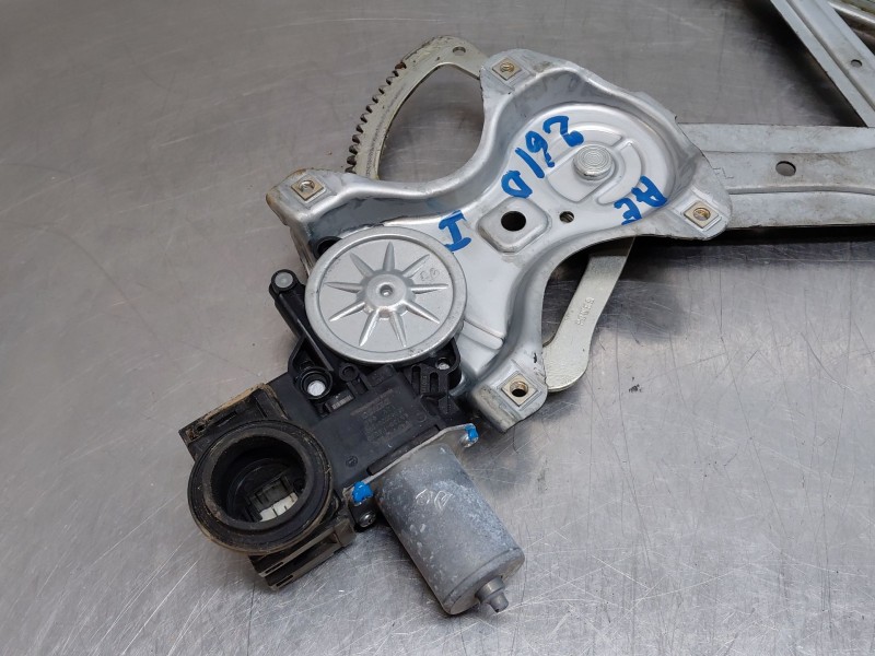 Recambio de elevalunas delantero izquierdo para toyota c-hr hybrid referencia OEM IAM 69820F4010  