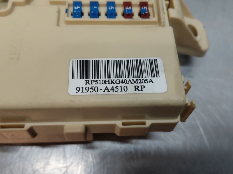 Recambio de caja reles / fusibles para kia carens iv 1.7 crdi referencia OEM IAM 91950A4510  