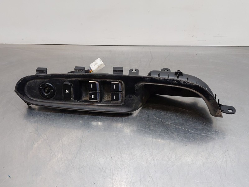 Recambio de mando elevalunas delantero izquierdo para kia carens iv 1.7 crdi referencia OEM IAM 93570A4310CA  