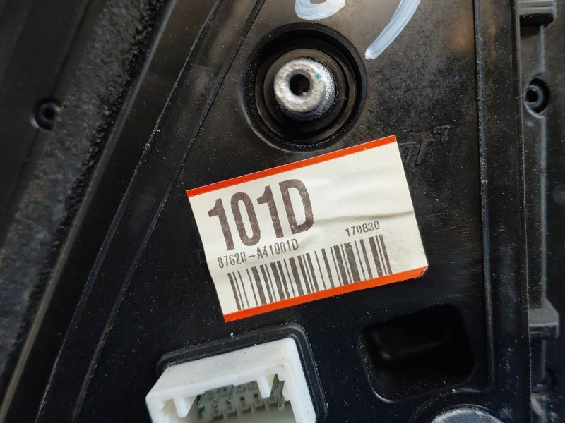 Recambio de retrovisor derecho para kia carens iv 1.7 crdi referencia OEM IAM 87620A4100  