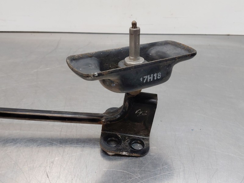 Recambio de soporte rueda repuesto para kia carens iv 1.7 crdi referencia OEM IAM 628501D000  