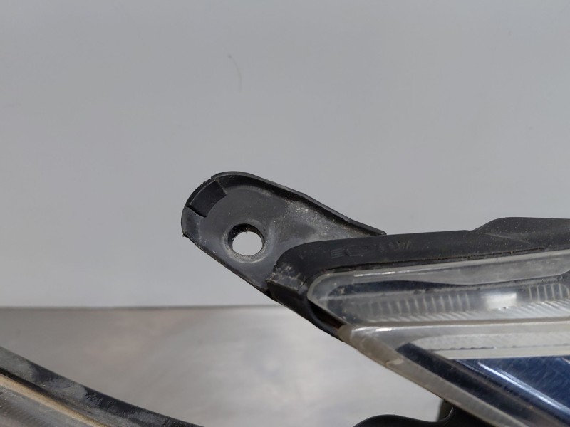 Recambio de faro derecho para toyota prius (_w3_) 1.8 hybrid (zvw3_) referencia OEM IAM   