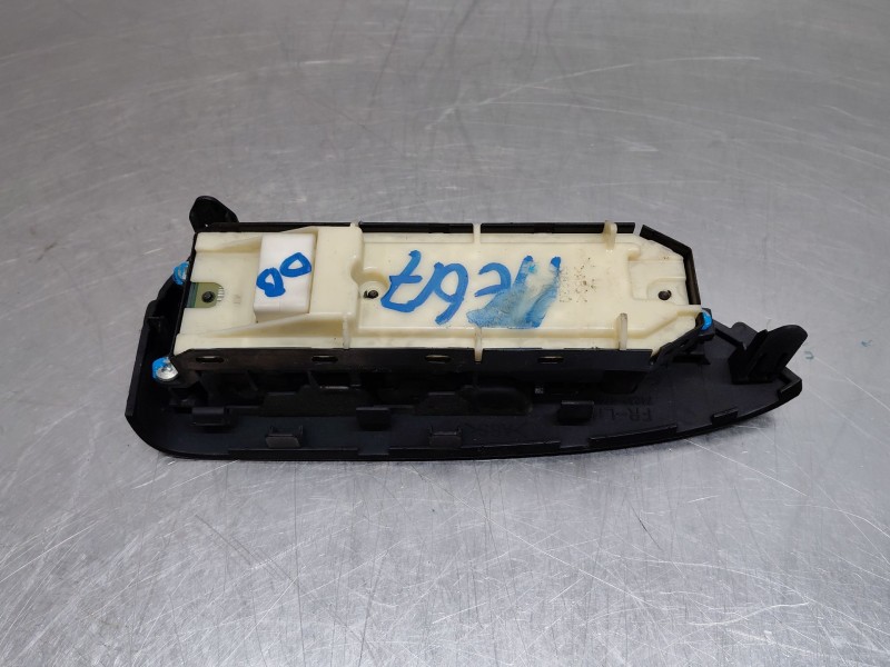 Recambio de mando elevalunas delantero izquierdo para toyota prius (_w3_) 1.8 hybrid (zvw3_) referencia OEM IAM   