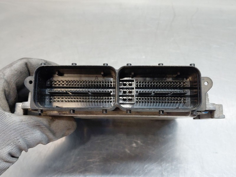 Recambio de centralita motor uce para kia carens iv 1.7 crdi referencia OEM IAM 391712A545  