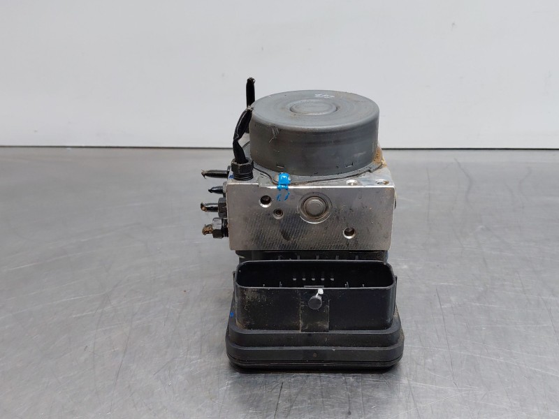 Recambio de abs para toyota c-hr hybrid referencia OEM IAM 4405010080 8954110080 