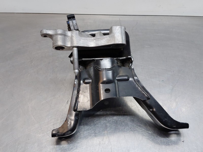 Recambio de soporte motor derecho para toyota c-hr hybrid referencia OEM IAM 123050T332  