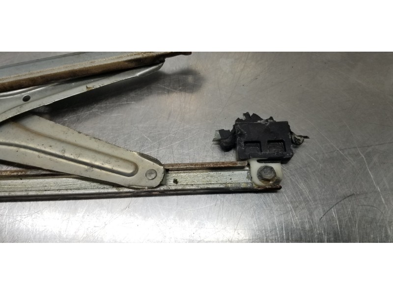 Recambio de elevalunas delantero derecho para toyota hilux (kun) extra cab 4x4 referencia OEM IAM 698100K040 857100K010  Recambio de elevalunas delantero derecho para toyota hilux (kun) extra cab 4x4 referencia OEM IAM 698100K040 857100K010