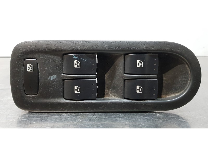 Recambio de mando elevalunas delantero izquierdo para renault scenic ii authentique referencia OEM IAM 156018070  