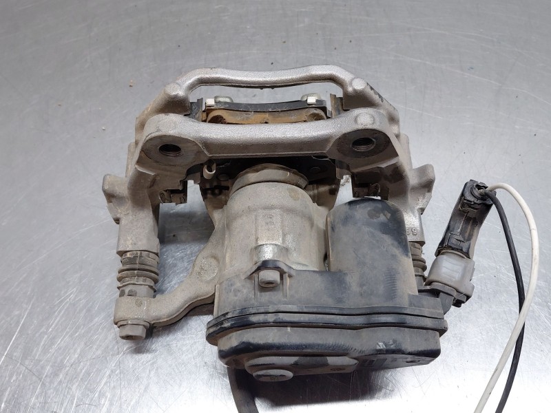 Recambio de pinza freno trasera derecha para toyota c-hr hybrid referencia OEM IAM 46310F4011  