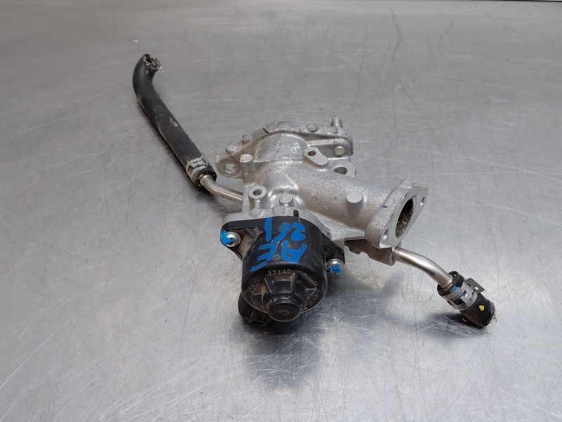 Recambio de valvula egr para toyota c-hr hybrid referencia OEM IAM 2562037140  