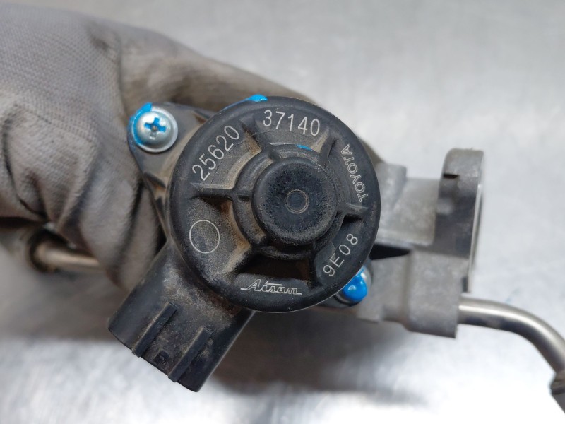 Recambio de valvula egr para toyota c-hr hybrid referencia OEM IAM 2562037140  