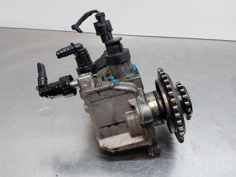 Recambio de bomba inyeccion para kia carens iv 1.7 crdi referencia OEM IAM 331002A600  