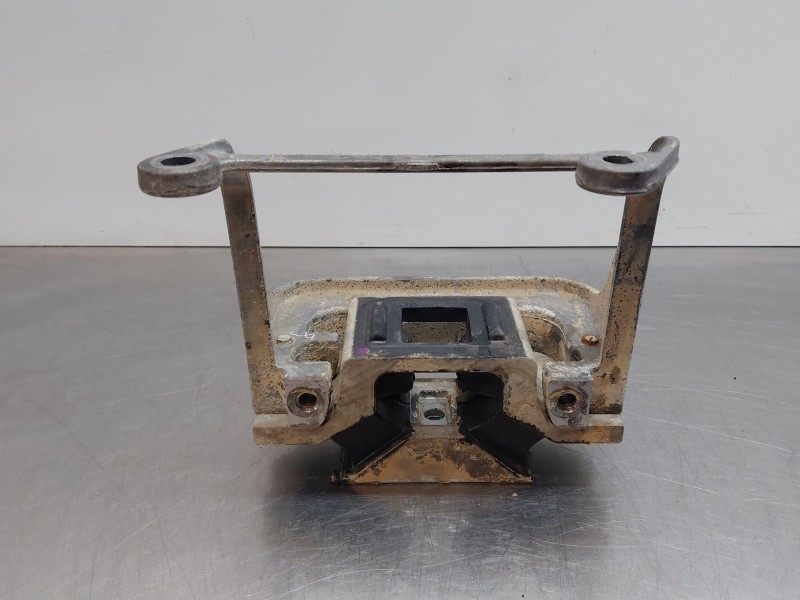 Recambio de soporte motor izquierdo para renault master iii furgón referencia OEM IAM   