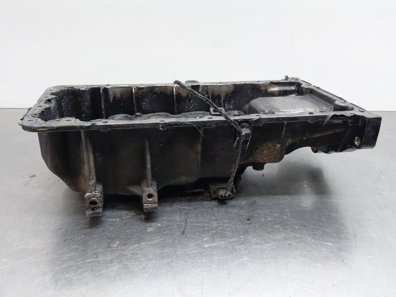 Recambio de carter para kia carens iv 1.7 crdi referencia OEM IAM 215102A312  