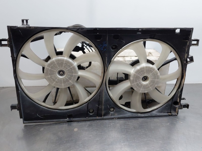 Recambio de electroventilador para toyota c-hr hybrid referencia OEM IAM 167110T170 163630T190 
